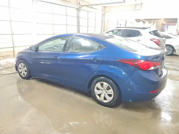 5NPDH4AE1GH790952 2016 HYUNDAI ELANTRA - Image 2