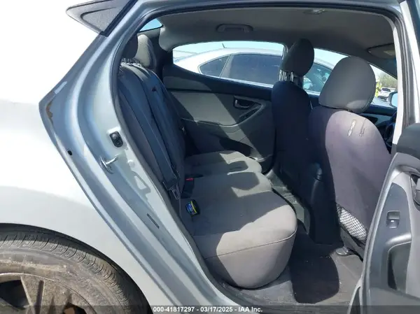 5NPDH4AE1GH792295 2016 HYUNDAI ELANTRA - Image 8