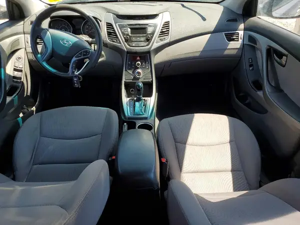 5NPDH4AE1GH793043 2016 HYUNDAI ELANTRA - Image 8