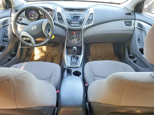 5NPDH4AE1GH794337 2016 HYUNDAI ELANTRA - Image 8
