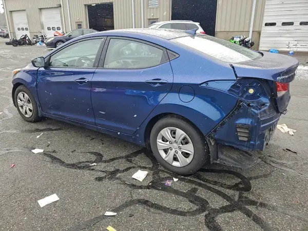 5NPDH4AE1GH794435 2016 HYUNDAI ELANTRA - Image 2