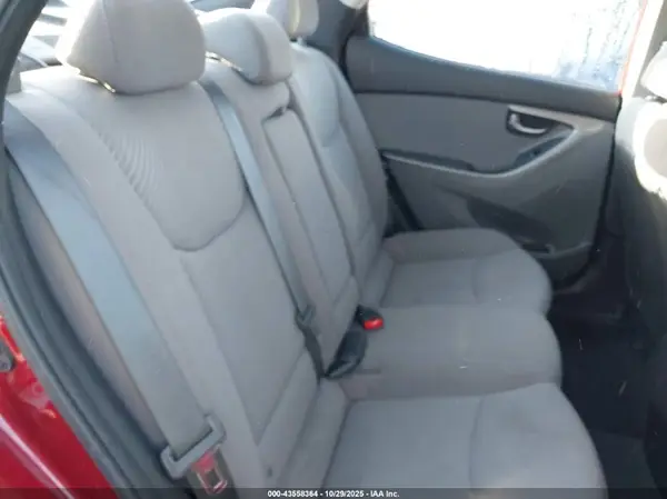 5NPDH4AE1GH794841 2016 HYUNDAI ELANTRA - Image 8