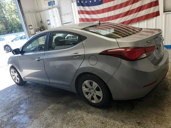 5NPDH4AE1GH796234 2016 HYUNDAI ELANTRA - Image 2