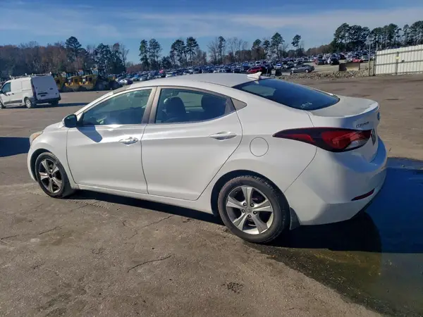 5NPDH4AE1GH797772 2016 HYUNDAI ELANTRA - Image 2