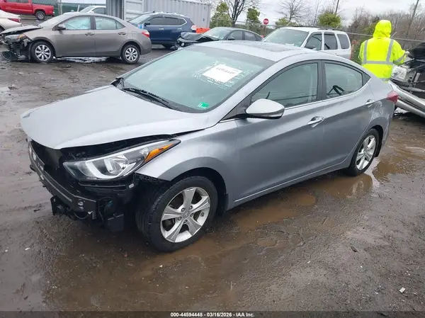 5NPDH4AE1GH797822 2016 HYUNDAI ELANTRA - Image 2