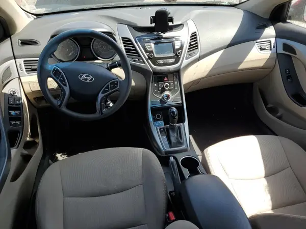 5NPDH4AE2GH652708 2016 HYUNDAI ELANTRA - Image 8