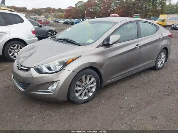 5NPDH4AE2GH653714 2016 HYUNDAI ELANTRA - Image 2