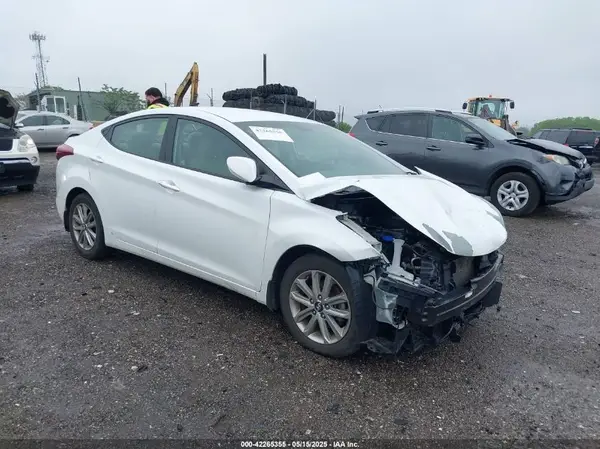 5NPDH4AE2GH654376 2016 HYUNDAI ELANTRA - Image 1
