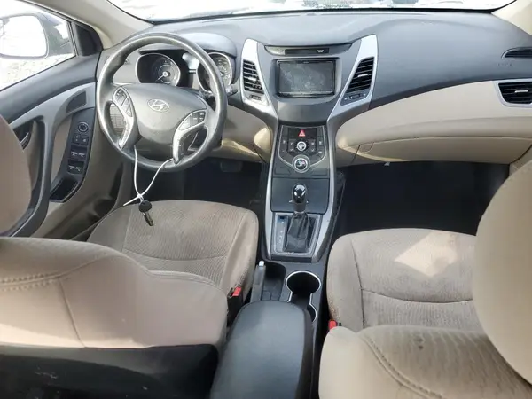 5NPDH4AE2GH655110 2016 HYUNDAI ELANTRA - Image 8