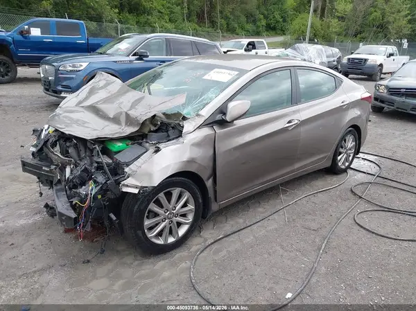 5NPDH4AE2GH655172 2016 HYUNDAI ELANTRA - Image 2