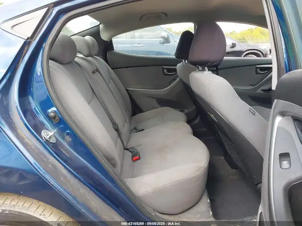 5NPDH4AE2GH659139 2016 HYUNDAI ELANTRA - Image 8