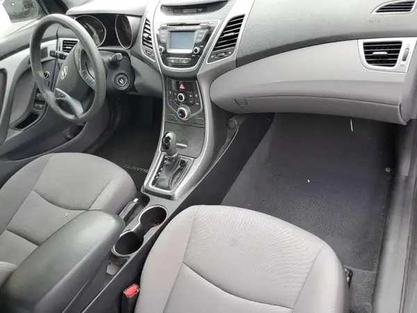 5NPDH4AE2GH659724 2016 HYUNDAI ELANTRA - Image 8