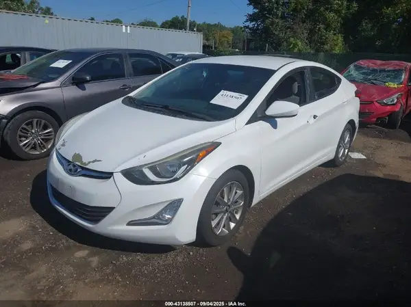 5NPDH4AE2GH661571 2016 HYUNDAI ELANTRA - Image 2