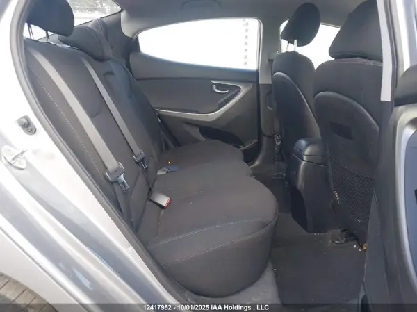 5NPDH4AE2GH662235 2016 HYUNDAI ELANTRA - Image 8