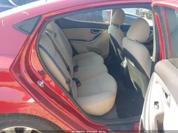 5NPDH4AE2GH662655 2016 HYUNDAI ELANTRA - Image 8