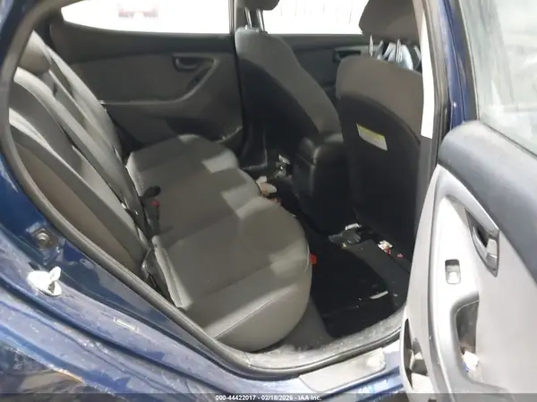 5NPDH4AE2GH663577 2016 HYUNDAI ELANTRA - Image 8