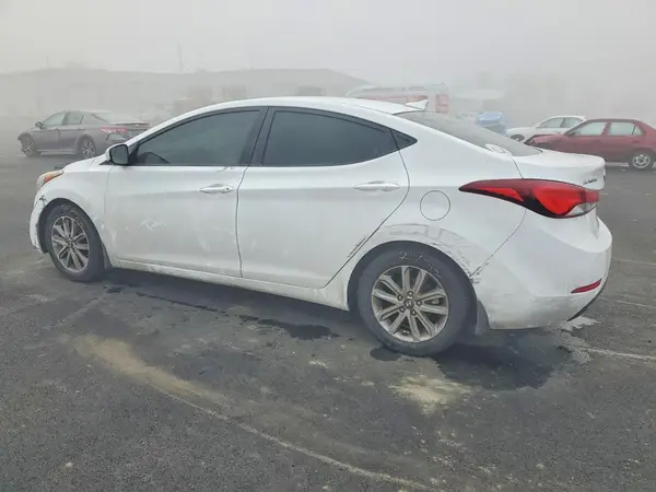 5NPDH4AE2GH667757 2016 HYUNDAI ELANTRA - Image 2