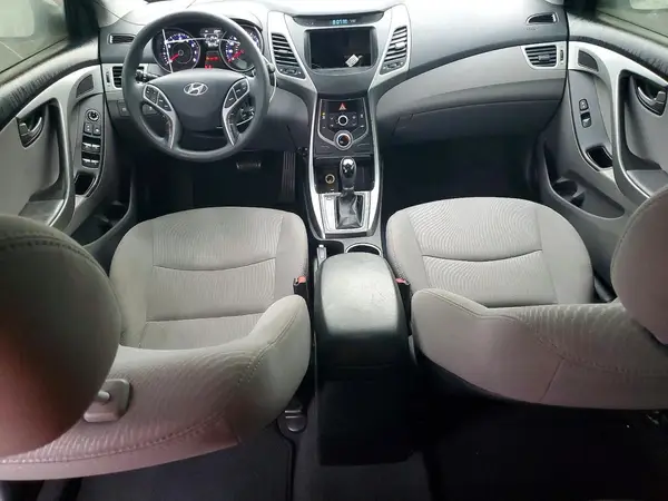 5NPDH4AE2GH667757 2016 HYUNDAI ELANTRA - Image 8