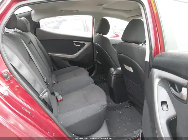 5NPDH4AE2GH667953 2016 HYUNDAI ELANTRA - Image 8