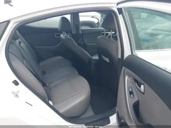 5NPDH4AE2GH669007 2016 HYUNDAI ELANTRA - Image 8