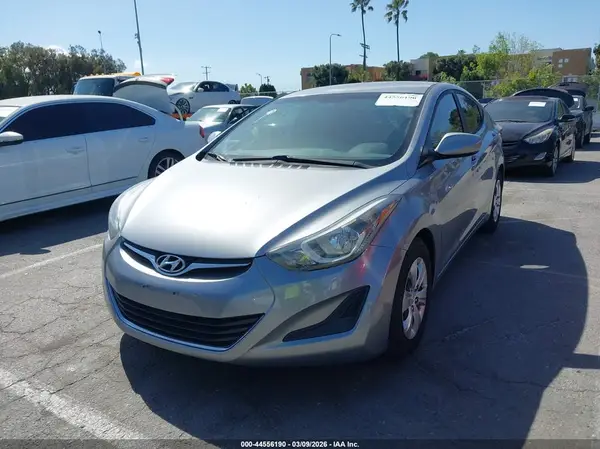 5NPDH4AE2GH670142 2016 HYUNDAI ELANTRA - Image 2