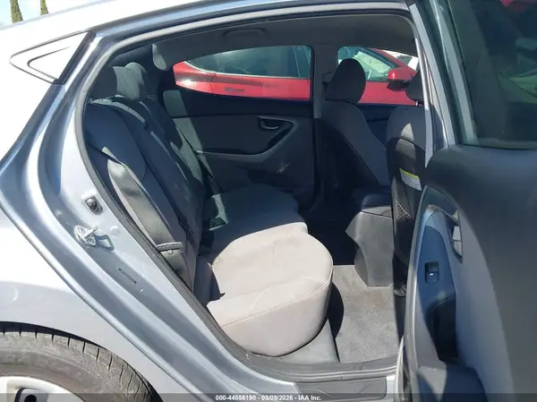 5NPDH4AE2GH670142 2016 HYUNDAI ELANTRA - Image 8