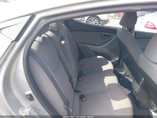 5NPDH4AE2GH670920 2016 HYUNDAI ELANTRA - Image 8