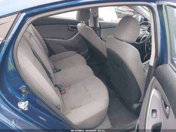 5NPDH4AE2GH671307 2016 HYUNDAI ELANTRA - Image 8
