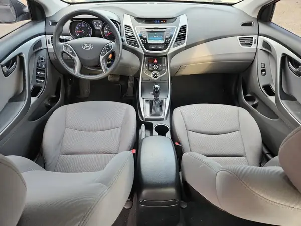 5NPDH4AE2GH671792 2016 HYUNDAI ELANTRA - Image 8