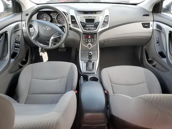 5NPDH4AE2GH673137 2016 HYUNDAI ELANTRA - Image 8