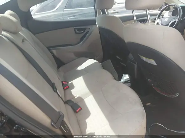 5NPDH4AE2GH674031 2016 HYUNDAI ELANTRA - Image 8