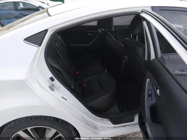 5NPDH4AE2GH674658 2016 HYUNDAI ELANTRA - Image 8