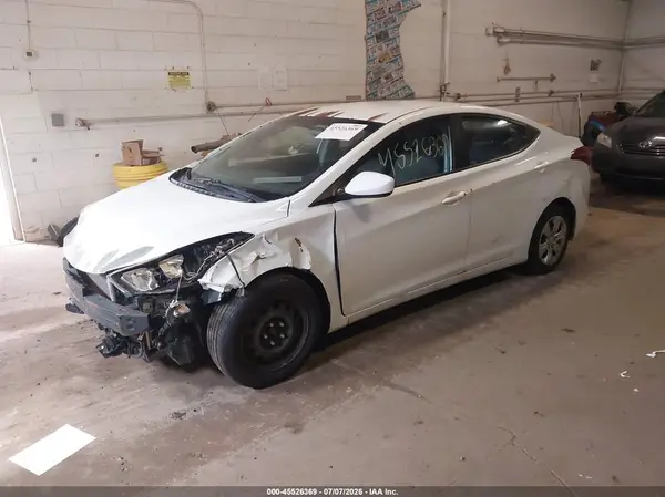5NPDH4AE2GH674935 2016 HYUNDAI ELANTRA - Image 2