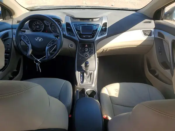 5NPDH4AE2GH675258 2016 HYUNDAI ELANTRA - Image 8