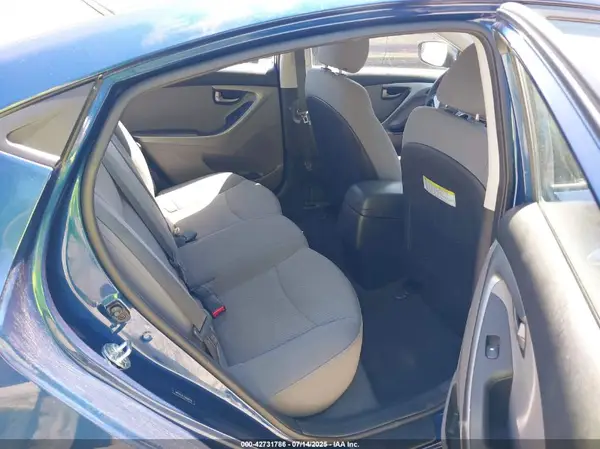 5NPDH4AE2GH680718 2016 HYUNDAI ELANTRA - Image 8