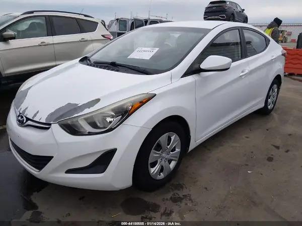5NPDH4AE2GH680749 2016 HYUNDAI ELANTRA - Image 2