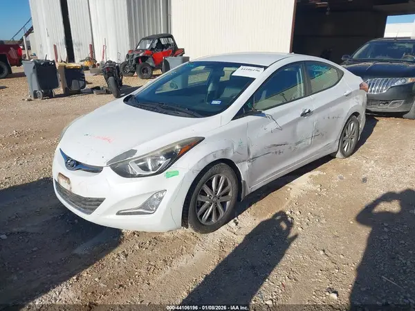 5NPDH4AE2GH681173 2016 HYUNDAI ELANTRA - Image 2