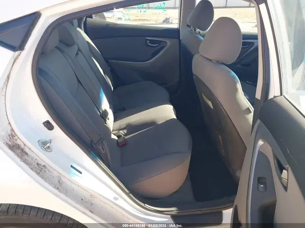 5NPDH4AE2GH681173 2016 HYUNDAI ELANTRA - Image 8