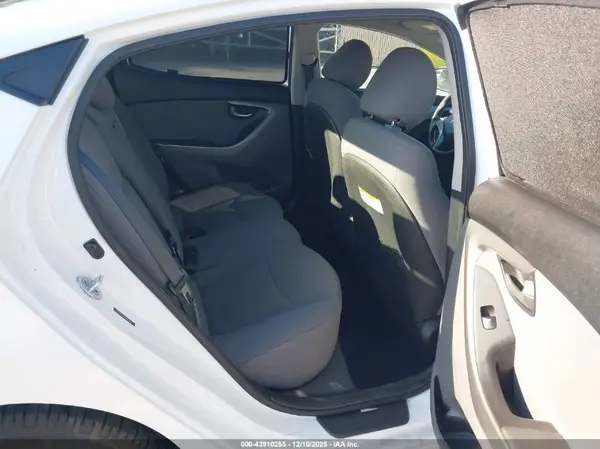5NPDH4AE2GH681481 2016 HYUNDAI ELANTRA - Image 8