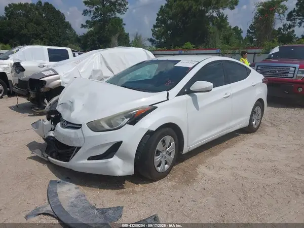 5NPDH4AE2GH681514 2016 HYUNDAI ELANTRA - Image 2