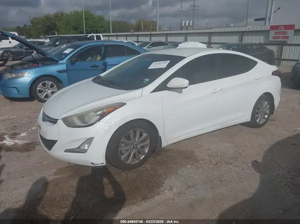 5NPDH4AE2GH681738 2016 HYUNDAI ELANTRA - Image 2