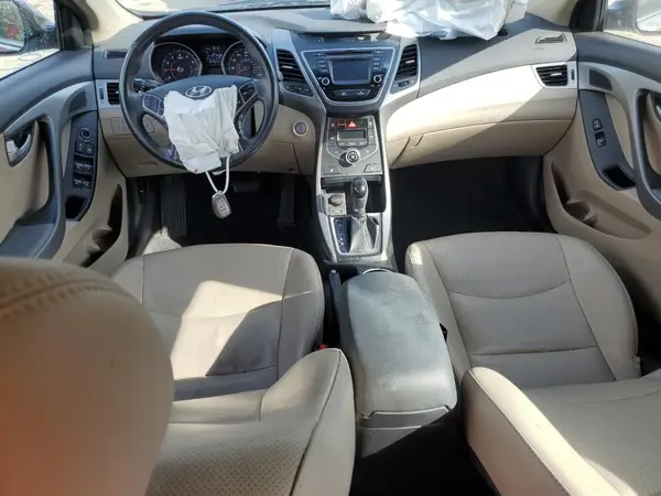 5NPDH4AE2GH681979 2016 HYUNDAI ELANTRA - Image 8