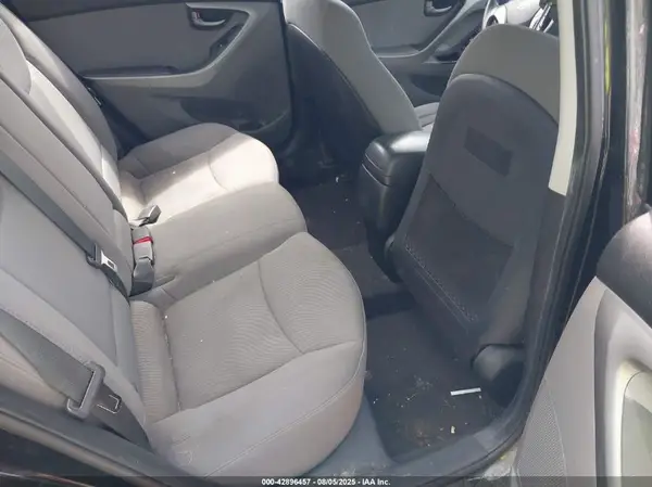 5NPDH4AE2GH683229 2016 HYUNDAI ELANTRA - Image 8