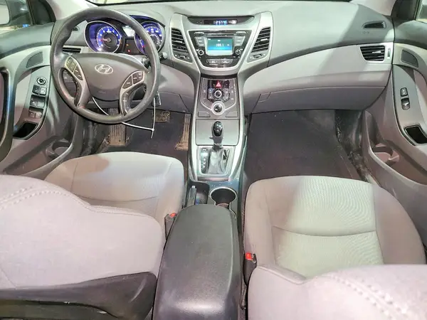 5NPDH4AE2GH683313 2016 HYUNDAI ELANTRA - Image 8