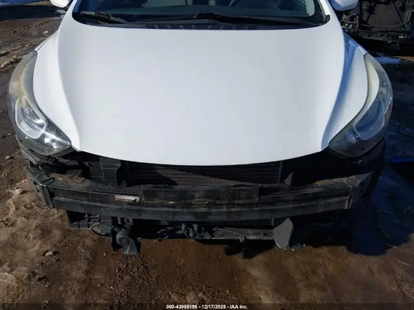 5NPDH4AE2GH684591 2016 HYUNDAI ELANTRA - Image 8
