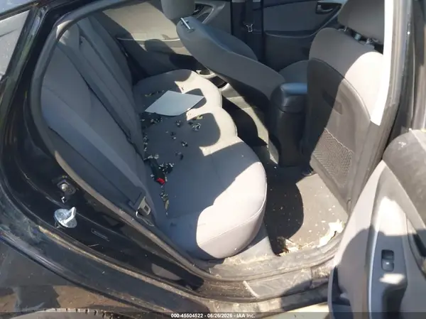5NPDH4AE2GH685837 2016 HYUNDAI ELANTRA - Image 8
