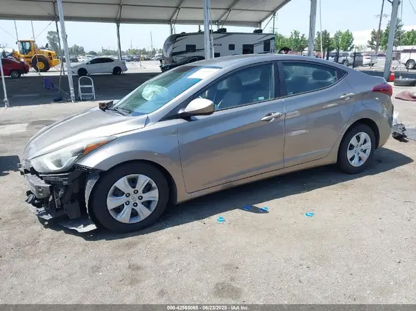 5NPDH4AE2GH686292 2016 HYUNDAI ELANTRA - Image 2