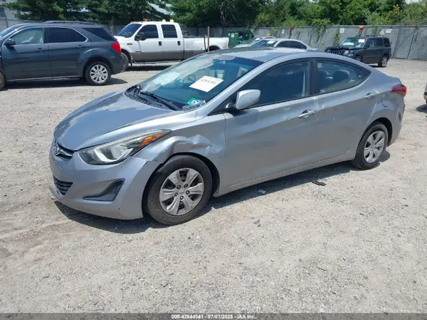 5NPDH4AE2GH686356 2016 HYUNDAI ELANTRA - Image 2