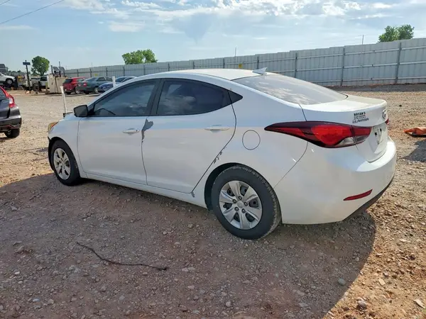 5NPDH4AE2GH686728 2016 HYUNDAI ELANTRA - Image 2