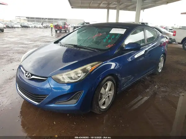 5NPDH4AE2GH687085 2016 HYUNDAI ELANTRA - Image 2